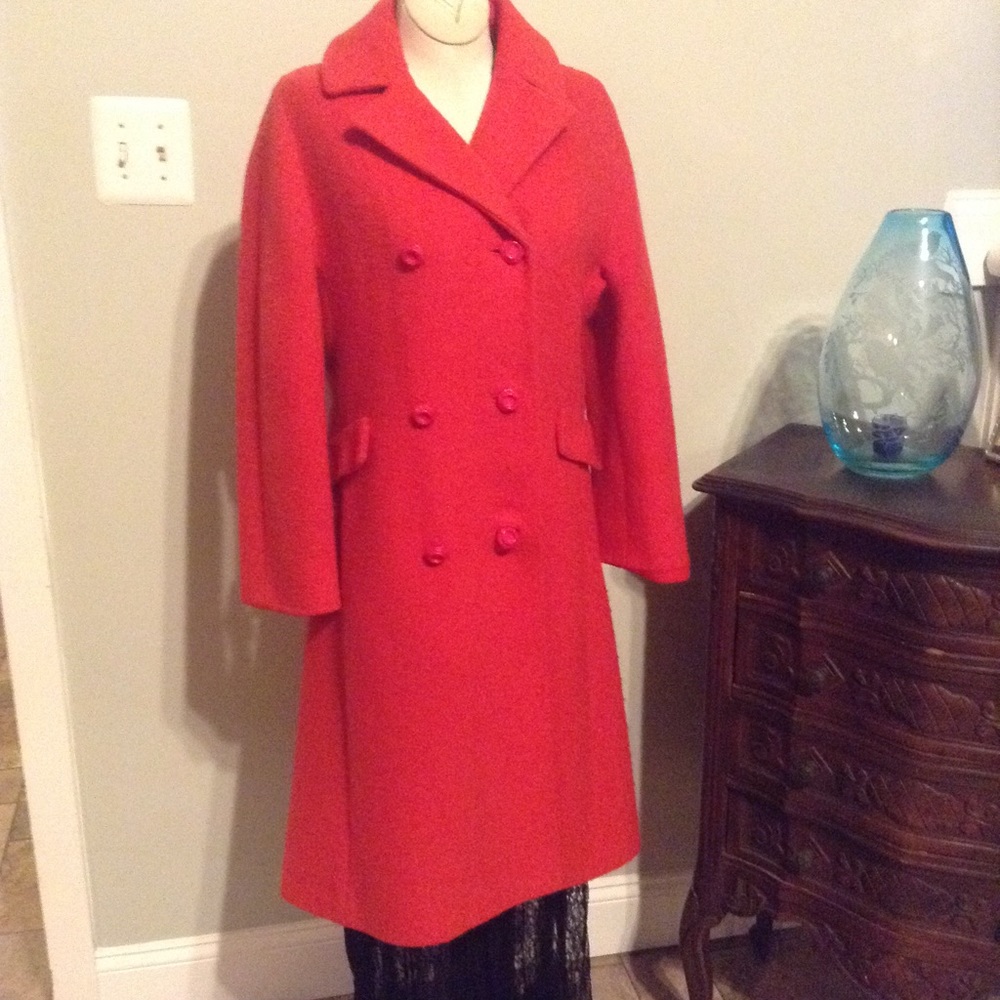 Stunning Vintage 1960's coat